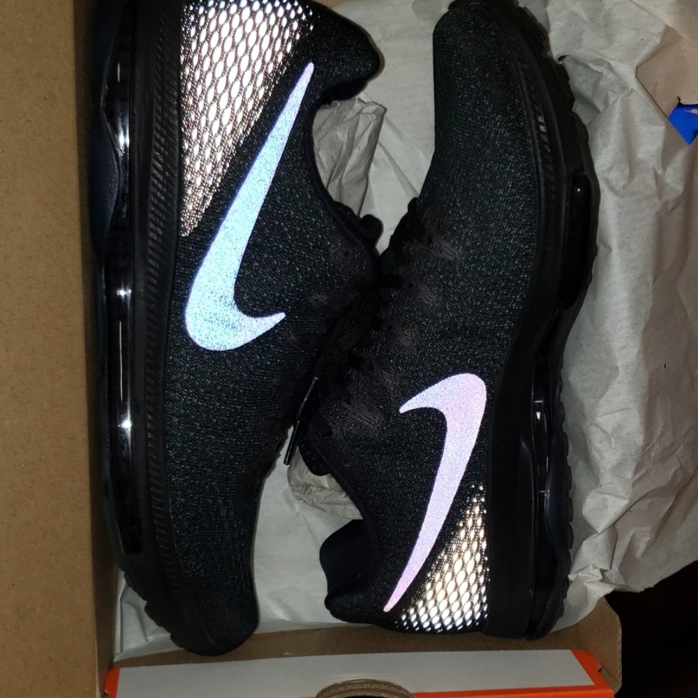 Women's Nike Zoom Sneakers Size 9.5